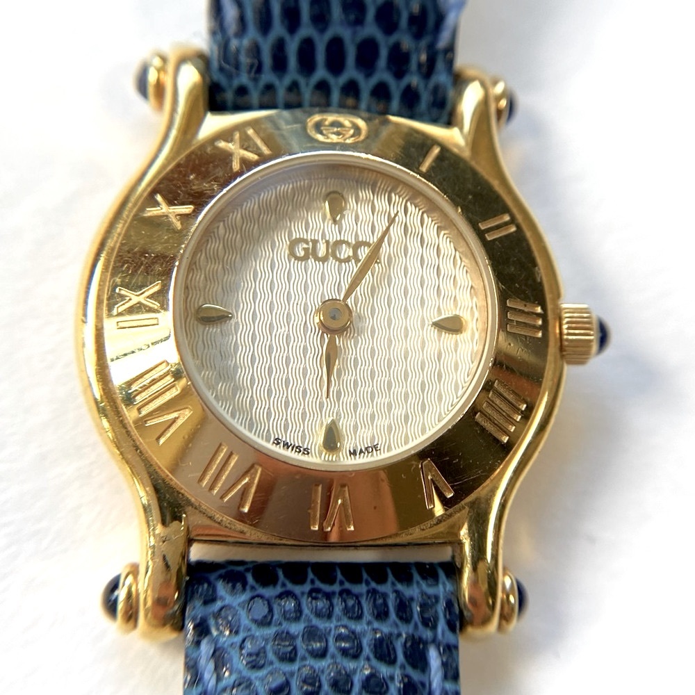 Gucci 6500L Gold & White Watch Original Leather wristband. Works perfectly!